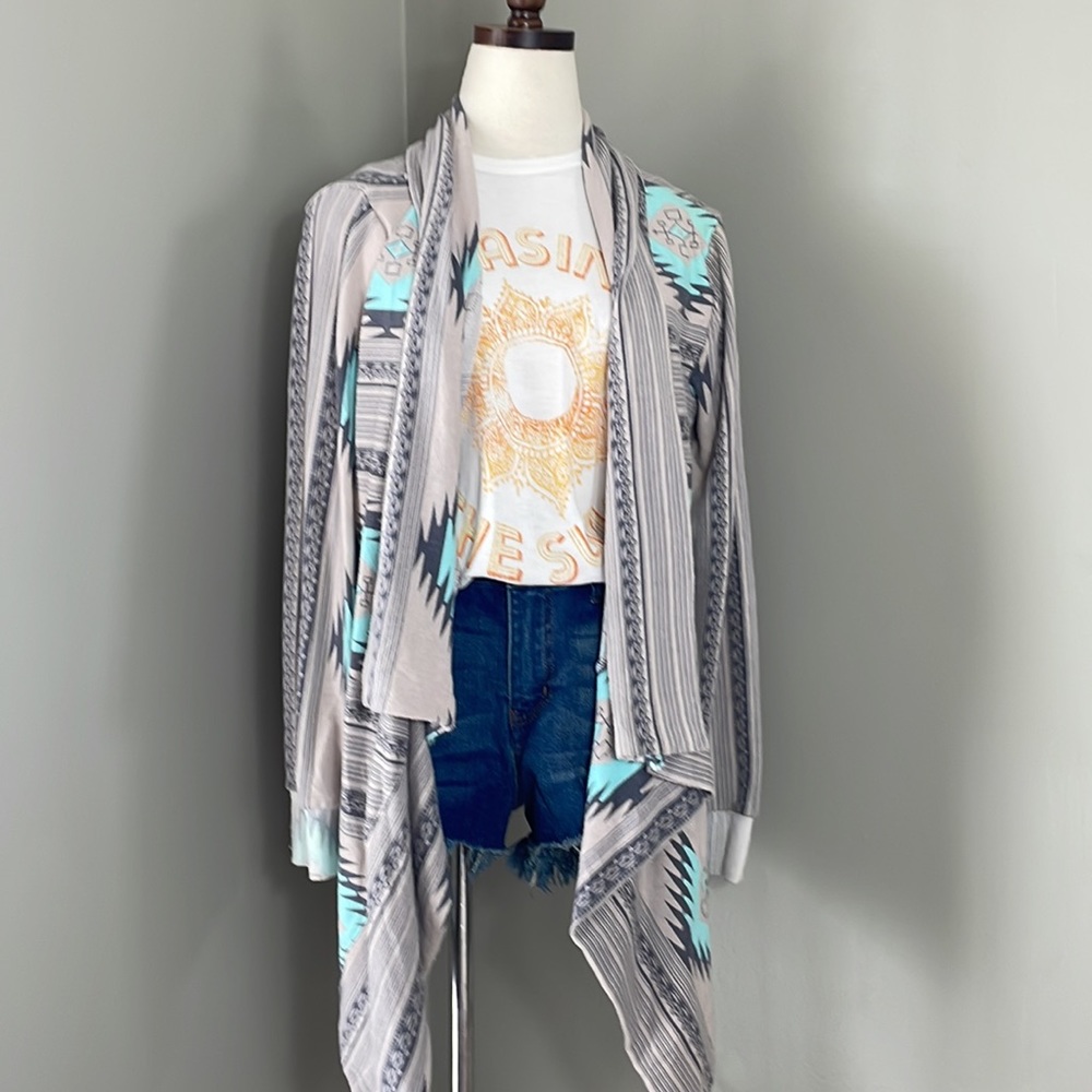 Shawl neck cardigan AZTEC print Size Medium